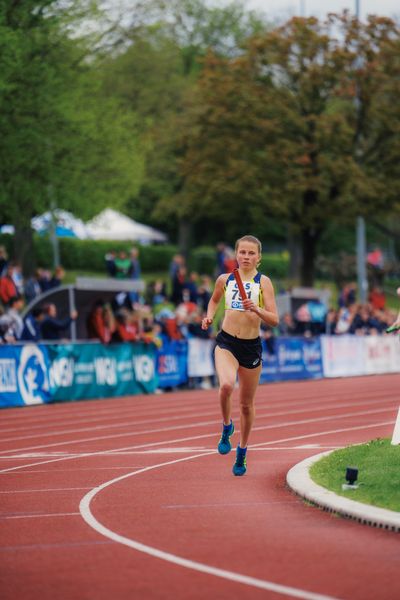 Kira Weis (KSG Gerlingen) am 29.04.2023 bei den deutschen Meisterschaften Langstaffel in Bietigheim-Bissingen