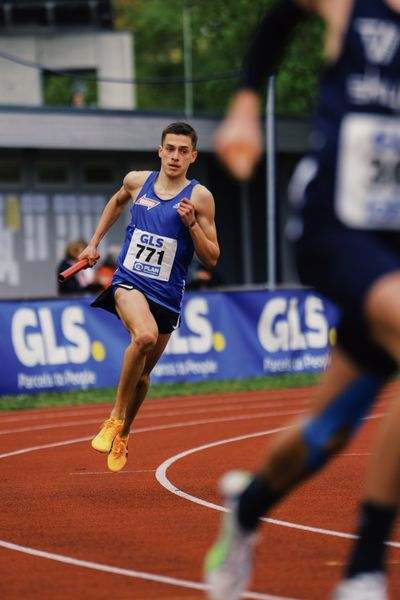 Alexander Stepanov (VfL Sindelfingen) am 29.04.2023 bei den deutschen Meisterschaften Langstaffel in Bietigheim-Bissingen