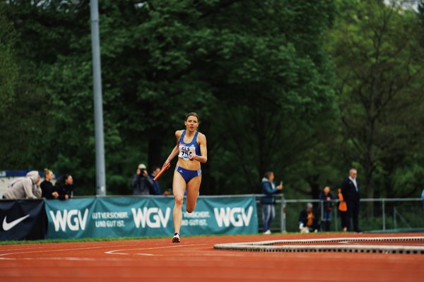 Lisa Hartmann (VfL Sindelfingen) am 29.04.2023 bei den deutschen Meisterschaften Langstaffel in Bietigheim-Bissingen