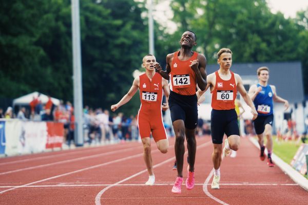 Jenning Faerber (LG Olympia Dortmund), Leonel Nhanombe (LG Olympia Dortmund), Robert Rutz (LC Paderborn) am 07.06.2023 beim Jump n Run Meeting im Stadion Dortmund-Hacheney in Dortmund