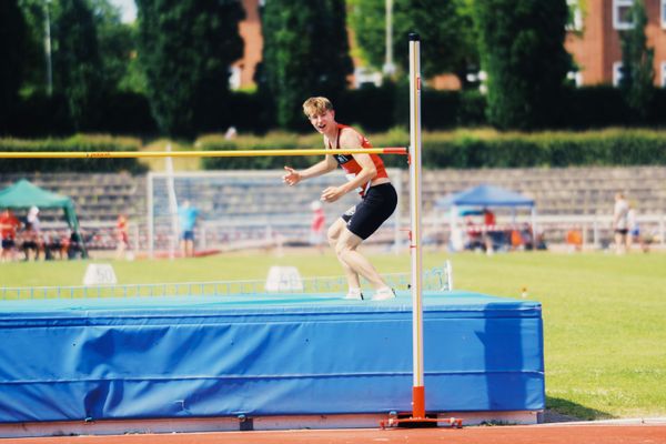 Bela Kluhs (LG Osnabrueck) am 11.06.2023 waehrend den NLV + BLV U20/U16 Landesmeisterschaften im Stadion Berliner Ring in Verden