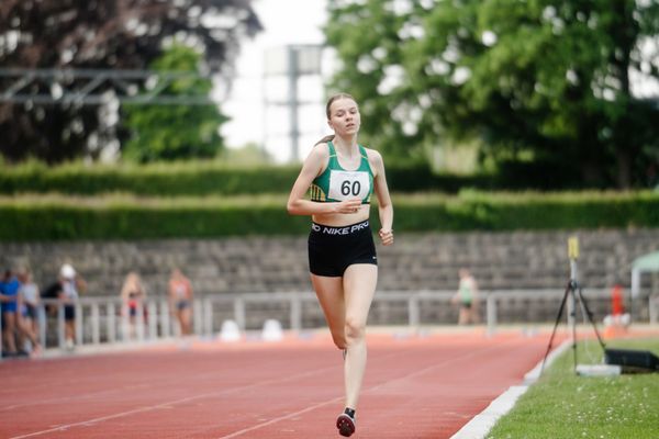 Johanna Blume (TuS Bothfeld) am 11.06.2023 waehrend den NLV + BLV U20/U16 Landesmeisterschaften im Stadion Berliner Ring in Verden