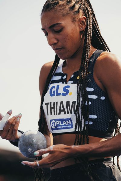 Nafissatou Thiam (BEL/Belgien) beim Kugelstoßen am 17.06.2023 beim Stadtwerke Ratingen Mehrkampf-Meeting im Stadion am Stadionring in Ratingen