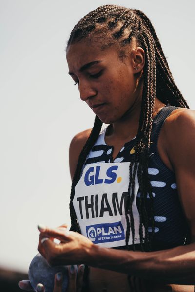 Nafissatou Thiam (BEL/Belgien) beim Kugelstoßen am 17.06.2023 beim Stadtwerke Ratingen Mehrkampf-Meeting im Stadion am Stadionring in Ratingen