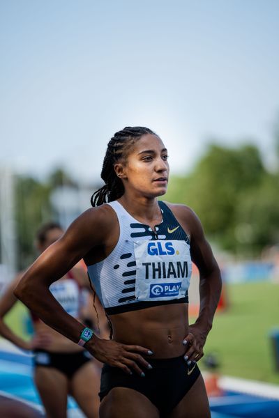 Nafissatou Thiam (BEL/Belgien) ueber 200m am 17.06.2023 beim Stadtwerke Ratingen Mehrkampf-Meeting im Stadion am Stadionring in Ratingen