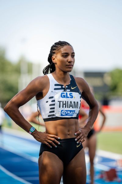 Nafissatou Thiam (BEL/Belgien) ueber 200m am 17.06.2023 beim Stadtwerke Ratingen Mehrkampf-Meeting im Stadion am Stadionring in Ratingen