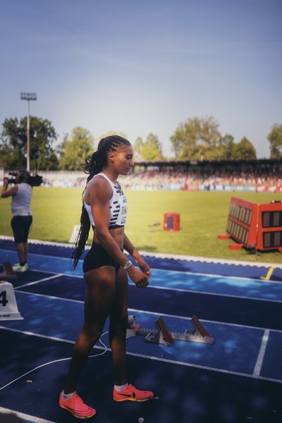 Nafissatou Thiam (BEL/Belgien) ueber 200m am 17.06.2023 beim Stadtwerke Ratingen Mehrkampf-Meeting im Stadion am Stadionring in Ratingen