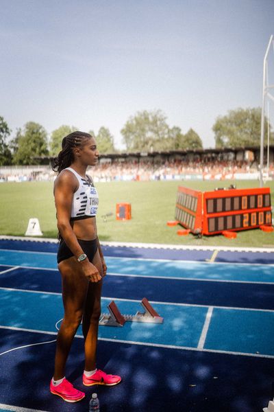 Nafissatou Thiam (BEL/Belgien) ueber 200m am 17.06.2023 beim Stadtwerke Ratingen Mehrkampf-Meeting im Stadion am Stadionring in Ratingen