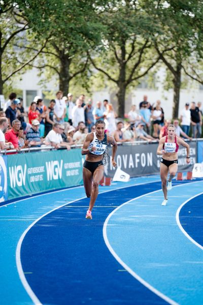 Nafissatou Thiam (BEL/Belgien) ueber 200m am 17.06.2023 beim Stadtwerke Ratingen Mehrkampf-Meeting im Stadion am Stadionring in Ratingen