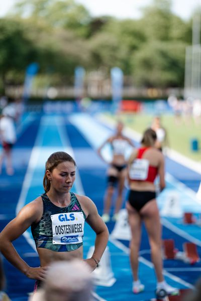 Emma Oosterwegel (NED/Niederlande) ueber 200m am 17.06.2023 beim Stadtwerke Ratingen Mehrkampf-Meeting im Stadion am Stadionring in Ratingen