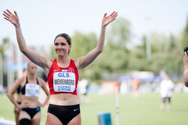 Sophie Weißenberg (GER/TSV Bayer 04 Leverkusen) ueber 200m am 17.06.2023 beim Stadtwerke Ratingen Mehrkampf-Meeting im Stadion am Stadionring in Ratingen