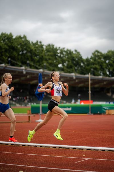 Paula Heide (Lueneburger SV) im 1500m Halbfinale am 01.07.2023 waehrend den deutschen U23 Leichtathletik-Meisterschaften im Jahnstadion in Göttingen