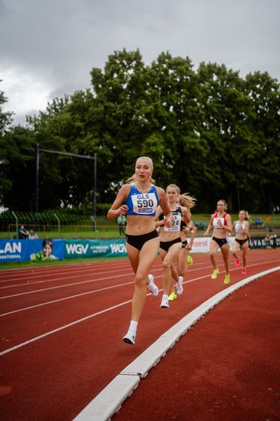 Fabiane Meyer (TV Westfalia Epe) im 1500m Halbfinale am 01.07.2023 waehrend den deutschen U23 Leichtathletik-Meisterschaften im Jahnstadion in Göttingen