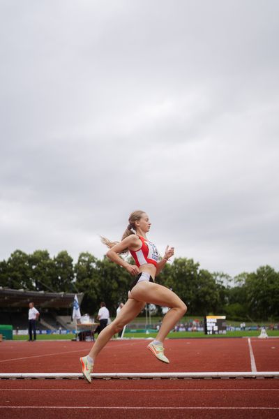 Sophia Seiter (LG Region Karlsruhe) am 01.07.2023 waehrend den deutschen U23 Leichtathletik-Meisterschaften im Jahnstadion in Göttingen