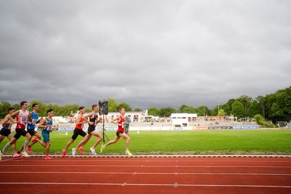 Noah Loeser (Berlin Track Club), Felix Ebel (Emder Laufgemeinschaft), Benjamin Dern (Silvesterlauf Trier), Constantin Carls (TSV Bayer 04 Leverkusen) am 01.07.2023 waehrend den deutschen U23 Leichtathletik-Meisterschaften im Jahnstadion in Göttingen