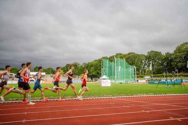 Noah Loeser (Berlin Track Club), Felix Ebel (Emder Laufgemeinschaft), Benjamin Dern (Silvesterlauf Trier), Constantin Carls (TSV Bayer 04 Leverkusen) am 01.07.2023 waehrend den deutschen U23 Leichtathletik-Meisterschaften im Jahnstadion in Göttingen