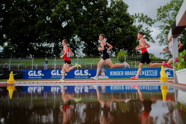 Constantin Carls (TSV Bayer 04 Leverkusen), Benjamin Dern (Silvesterlauf Trier), Felix Ebel (Emder Laufgemeinschaft) am 01.07.2023 waehrend den deutschen U23 Leichtathletik-Meisterschaften im Jahnstadion in Göttingen