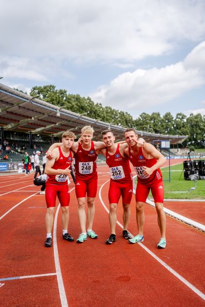 Felix Schulze (Hamburger SV), Matti Wellm (Hamburger SV), Paul Erdle (Hamburger SV), Moritz Mainka (Hamburger SV) am 02.07.2023 waehrend den deutschen U23 Leichtathletik-Meisterschaften im Jahnstadion in Göttingen