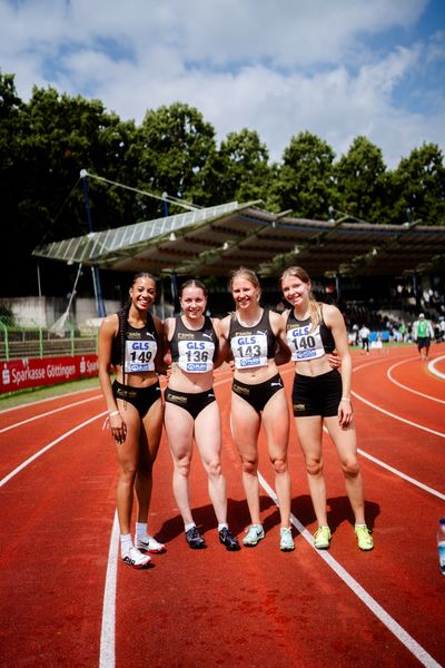 Viola John (LG Stadtwerke Muenchen), Hannah Fleischmann (LG Stadtwerke Muenchen), Svenja Pfetsch (LG Stadtwerke Muenchen), Melanie Slotosch (LG Stadtwerke Muenchen) am 02.07.2023 waehrend den deutschen U23 Leichtathletik-Meisterschaften im Jahnstadion in Göttingen