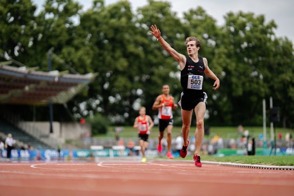 Robin Mueller (LC Top Team Thueringen) ueber 3000m Hindernis am 02.07.2023 waehrend den deutschen U23 Leichtathletik-Meisterschaften im Jahnstadion in Göttingen