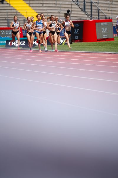 Katharina Trost (LG Stadtwerke Muenchen), Verena Meisl (TV Wattenscheid 01), Antje Pfueller (SCC Berlin), Sandra Teller (Post-Sportverein Trier), Sarah Schmitz (ASV Koeln) während der 113. Deutschen Leichtathletik-Meisterschaften am 08.07.2023 im Auestadion in Kassel