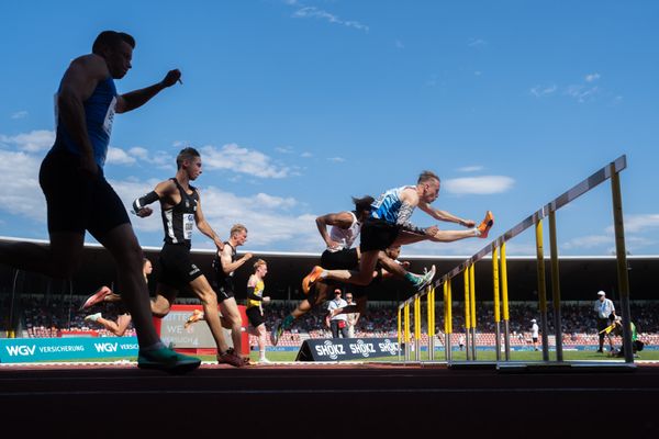 Stefan Volzer (VfL Sindelfingen), Nico Beckers (LAV Bayer Uerdingen/), Aaron Giurgian (Sprintteam Wetzlar) während der 113. Deutschen Leichtathletik-Meisterschaften am 08.07.2023 im Auestadion in Kassel