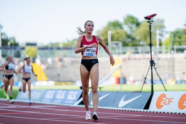 Lea Meyer (TSV Bayer 04 Leverkusen) ueber 5000m während der 113. Deutschen Leichtathletik-Meisterschaften am 08.07.2023 im Auestadion in Kassel