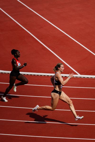 Alexandra Burghardt (LG Gendorf Wacker Burghausen) ueber 200m während der 113. Deutschen Leichtathletik-Meisterschaften am 09.07.2023 im Auestadion in Kassel