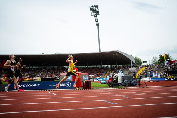 Luis Oberbeck (LG Goettingen) gewinnt die 800m während der 113. Deutschen Leichtathletik-Meisterschaften am 09.07.2023 im Auestadion in Kassel