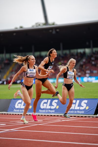 Alina Ammann (TuS Esingen), Christina Hering (LG Stadtwerke Muenchen), Majtie Kolberg (LG Kreis Ahrweiler) während der 113. Deutschen Leichtathletik-Meisterschaften am 09.07.2023 im Auestadion in Kassel