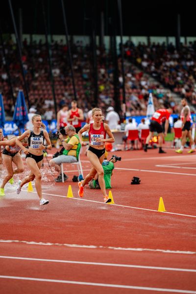 Lea Meyer (TSV Bayer 04 Leverkusen) ueber 3000m Hindernis während der 113. Deutschen Leichtathletik-Meisterschaften am 09.07.2023 im Auestadion in Kassel