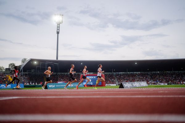 Aaron Davor Bienenfeld (SSC Hanau-Rodenbach), Maximilian Thorwirth (SFD 75 Duesseldorf-Sued), Mohamed Abdilaahi (LG Olympia Dortmund), Sam Persons (SCC Berlin), Florian Bremm (LSC Hoechstadt/Aisch) während der 113. Deutschen Leichtathletik-Meisterschaften am 09.07.2023 im Auestadion in Kassel