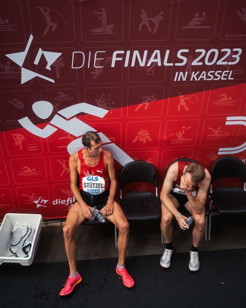 Simon Stuetzel (LG Region Karlsruhe), Kilian Schreiner (ASC 1990 Breidenbach) während der 113. Deutschen Leichtathletik-Meisterschaften am 09.07.2023 im Auestadion in Kassel