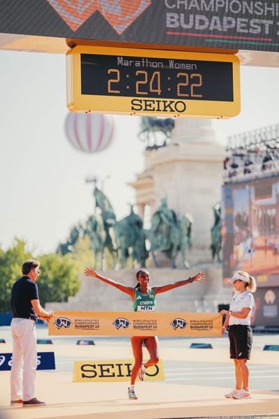 Amane Beriso Shankule (ETH/Ethiopia) on Day 8 of the World Athletics Championships Budapest 23 at the National Athletics Centre in Budapest, Hungary on August 26, 2023.