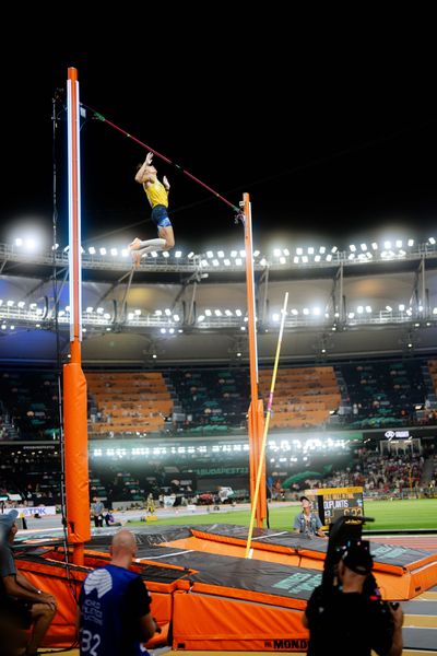 Armand Duplantis (SWE/Sweden) during the Pole Vault on Day 8 of the World Athletics Championships Budapest 23 at the National Athletics Centre in Budapest, Hungary on August 26, 2023.