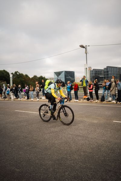 Claus-Henning Schulke (Bottle Claus) am 24.09.2023 beim Berlin Marathon in Berlin