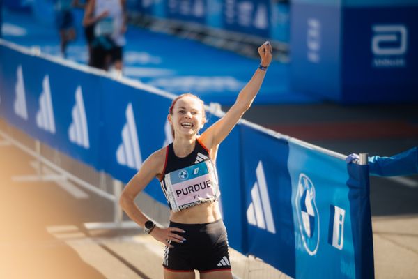 Charlotte Purdue (GBR/Great Britain) am 24.09.2023 beim Berlin Marathon in Berlin