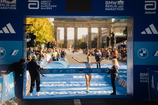 Domenika Mayer (GER/ Germany) im Ziel am 24.09.2023 beim Berlin Marathon in Berlin