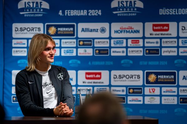 Franziska Schuster (GER) während der internationalen Pressekonferenz zum 4. ISTAF INDOOR Düsseldorf am 02.02.2024 im Meliá Hotel in Düsseldorf