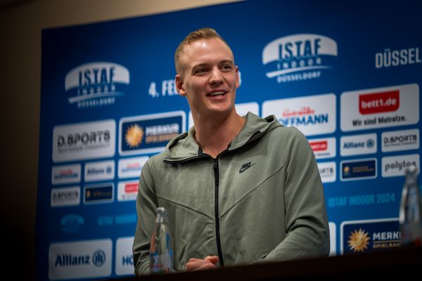 Sam Kendricks (USA) während der internationalen Pressekonferenz zum 4. ISTAF INDOOR Düsseldorf am 02.02.2024 im Meliá Hotel in Düsseldorf