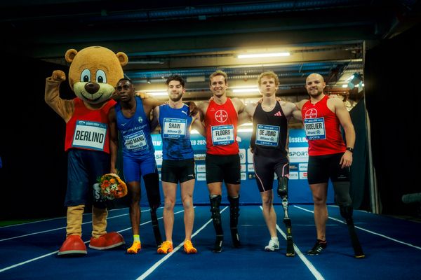 Maxcel Amo Manu (ITA/T64). Zachary Shaw (GBR/T12),Johannes Floors (GER/T62), Joel de Jong (NED/T63), Noah Bodelier (GER/T64) beim 4. ISTAF INDOOR Düsseldorf am 04.02.2024 im PSD Bank Dome in Düsseldorf