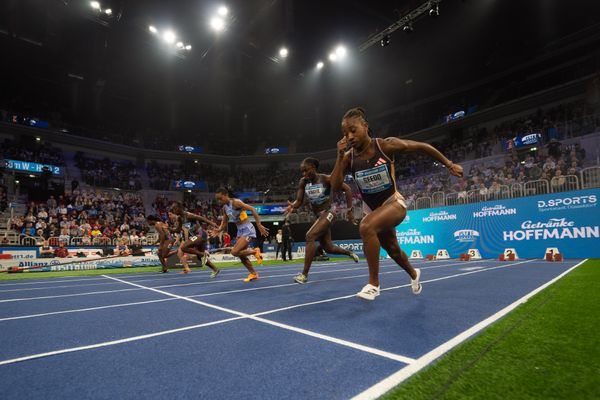 N'ketia Seedo (NED), Lisa Marie Kwayie (GER/Neuköllner SF) beim 4. ISTAF INDOOR Düsseldorf am 04.02.2024 im PSD Bank Dome in Düsseldorf