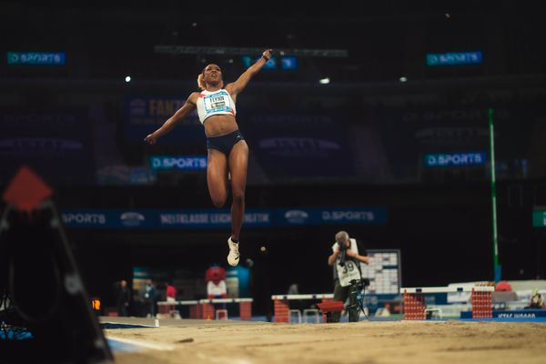 Tiffany Flynn (USA) im Weitsprung beim 4. ISTAF INDOOR Düsseldorf am 04.02.2024 im PSD Bank Dome in Düsseldorf