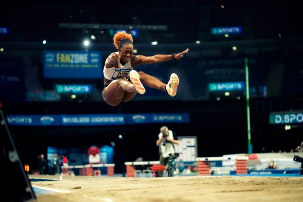 Tiffany Flynn (USA) im Weitsprung beim 4. ISTAF INDOOR Düsseldorf am 04.02.2024 im PSD Bank Dome in Düsseldorf