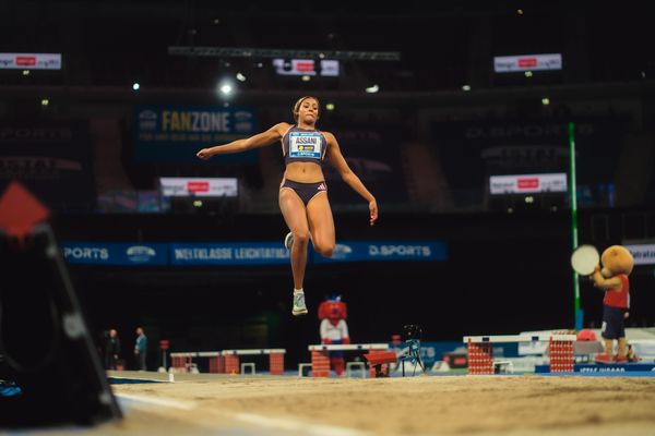 Mikaelle Assani (GER/SCL Heel Baden-Baden) im Weitsprung beim 4. ISTAF INDOOR Düsseldorf am 04.02.2024 im PSD Bank Dome in Düsseldorf