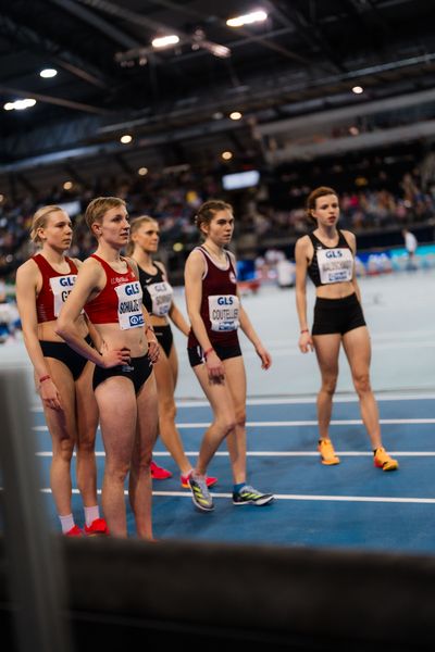 Kerstin Schulze Kalthoff (LG Brillux Münster), Vera Coutellier (ASV Köln e. V.) am 17.02.2024 während den 71. Deutschen Leichtathletik-Hallenmeisterschaften in der QUARTERBACK Immobilien ARENA in Leipzig