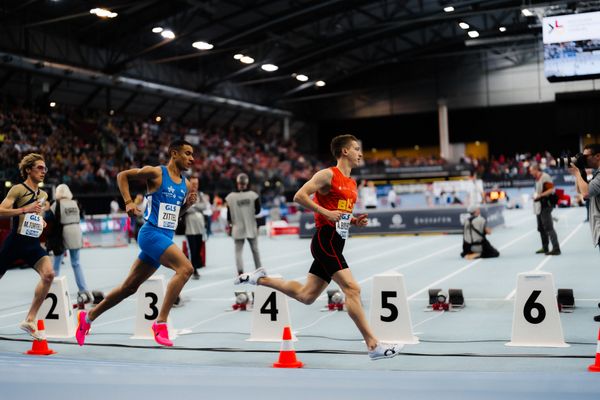 Artur Beimler (Braunschweiger Laufclub), Florian Zittel (TV Wattenscheid 01), Marc Tortell (Athletics Team Karben) am 17.02.2024 während den 71. Deutschen Leichtathletik-Hallenmeisterschaften in der QUARTERBACK Immobilien ARENA in Leipzig