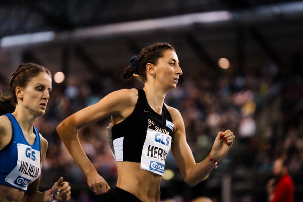 Christina Hering (LG Stadtwerke München) am 17.02.2024 während den 71. Deutschen Leichtathletik-Hallenmeisterschaften in der QUARTERBACK Immobilien ARENA in Leipzig