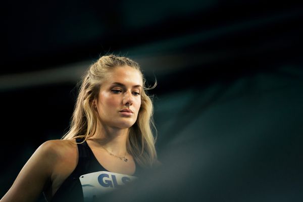 Alica Schmidt (SCC Berlin) vor dem 400m Vorlauf am 17.02.2024 während den 71. Deutschen Leichtathletik-Hallenmeisterschaften in der QUARTERBACK Immobilien ARENA in Leipzig