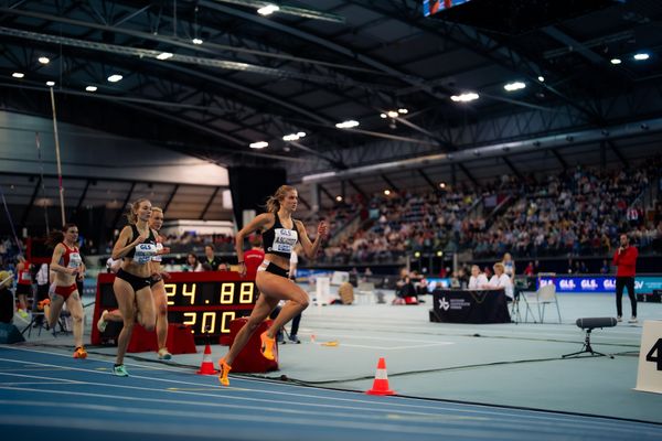 Alica Schmidt (SCC Berlin) im 400m Vorlauf am 17.02.2024 während den 71. Deutschen Leichtathletik-Hallenmeisterschaften in der QUARTERBACK Immobilien ARENA in Leipzig